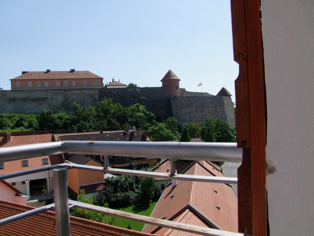 Minaret Apartman Eger Kamer foto